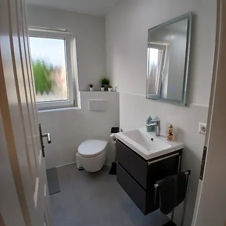 Hostal Hub 18 - Mit Balkon